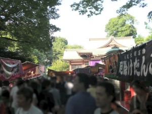 武蔵野八幡宮の縁日風景